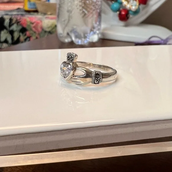 925 Sterling Silver stamp. Sapphire. Ring - Picture 5 of 5